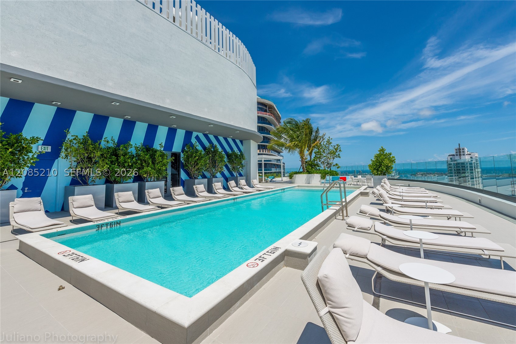 45 SW 9th St #1606, Miami FL 33130