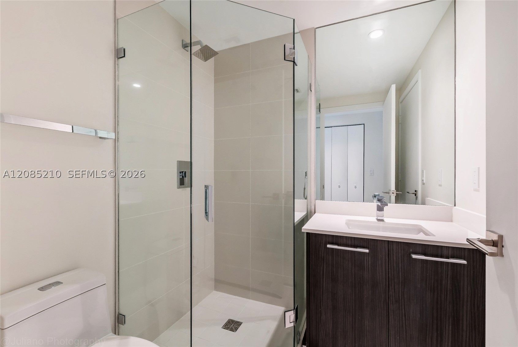 45 SW 9th St #1606, Miami FL 33130