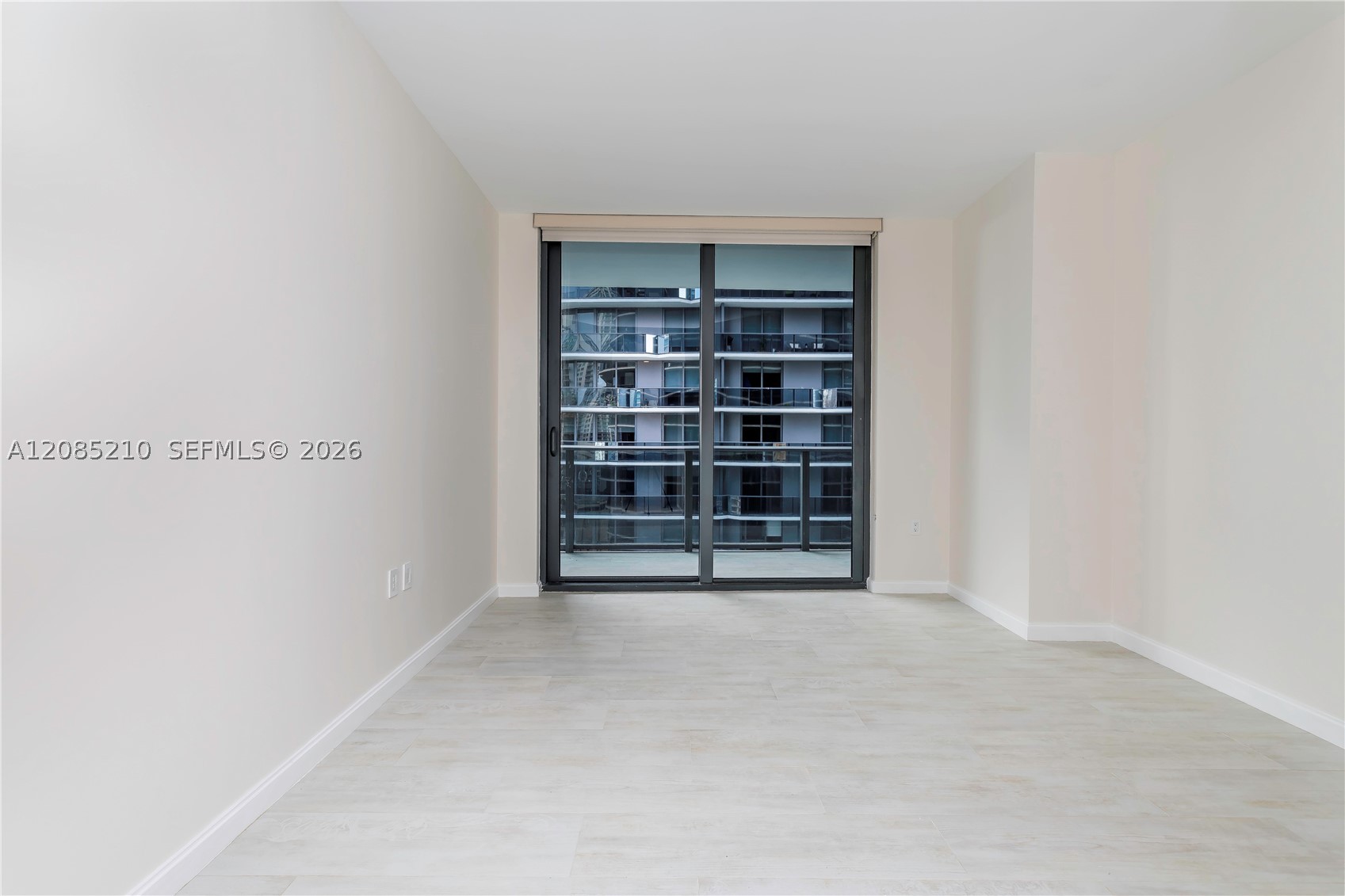 45 SW 9th St #1606, Miami FL 33130