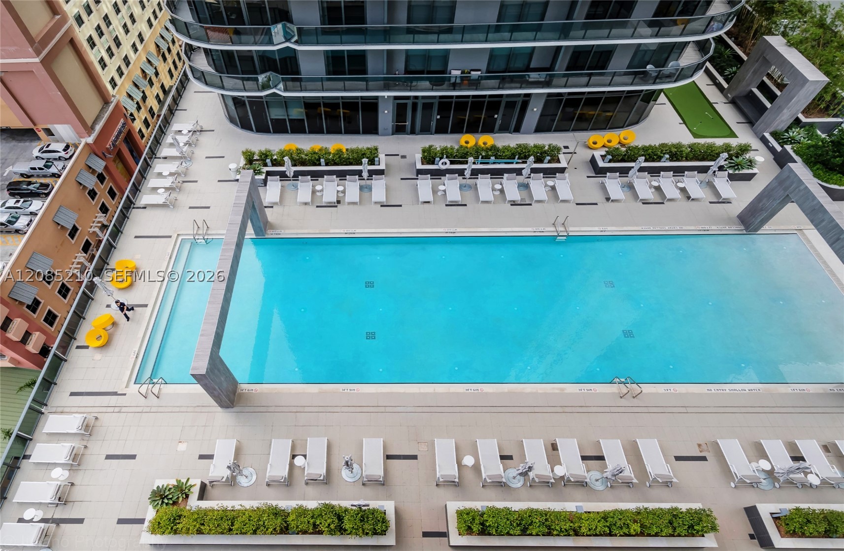 45 SW 9th St #1606, Miami FL 33130