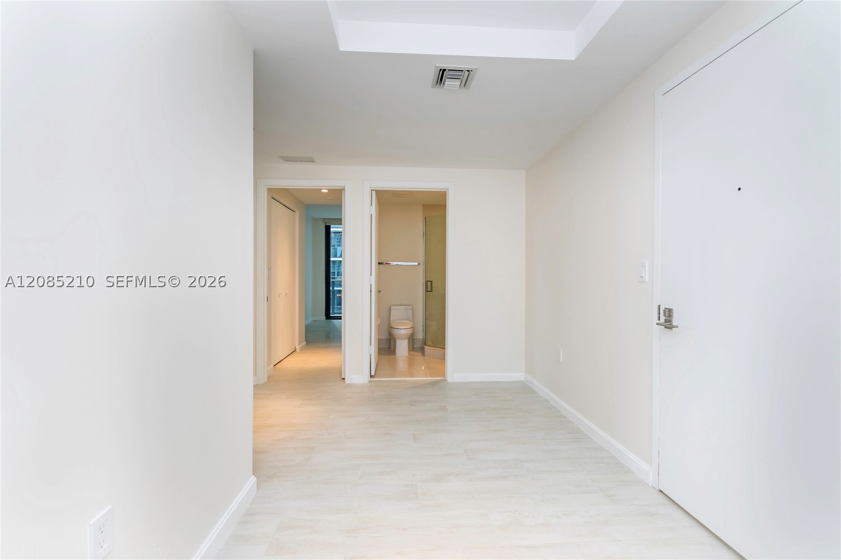 45 SW 9th St #1606, Miami FL 33130