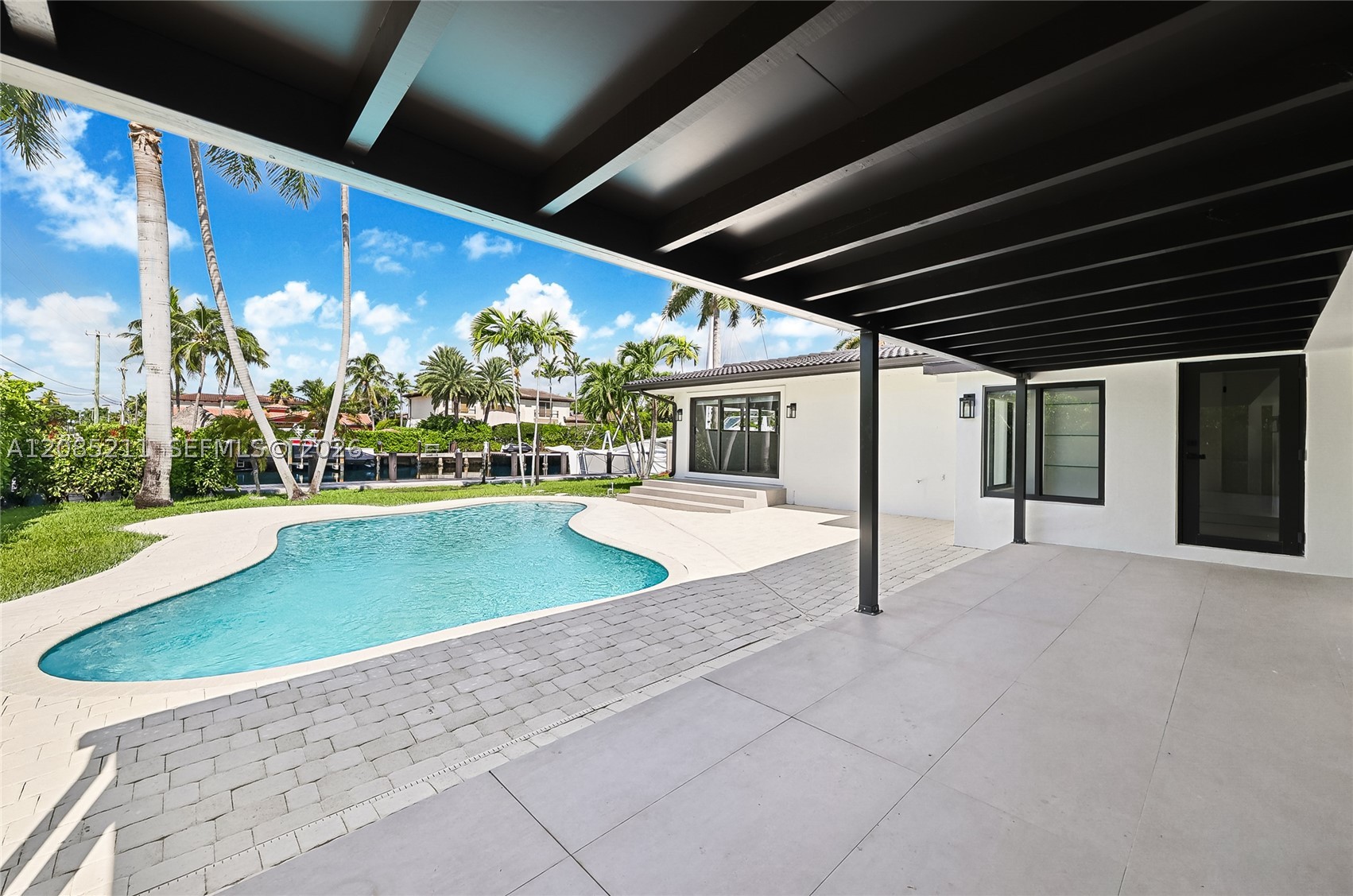 536 Hibiscus Dr #., Hallandale Beach FL 33009