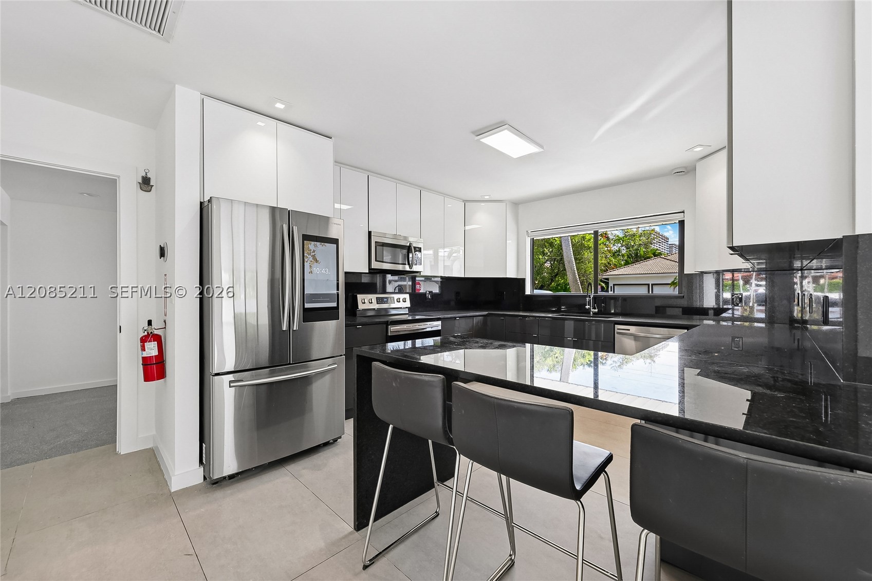 536 Hibiscus Dr #., Hallandale Beach FL 33009