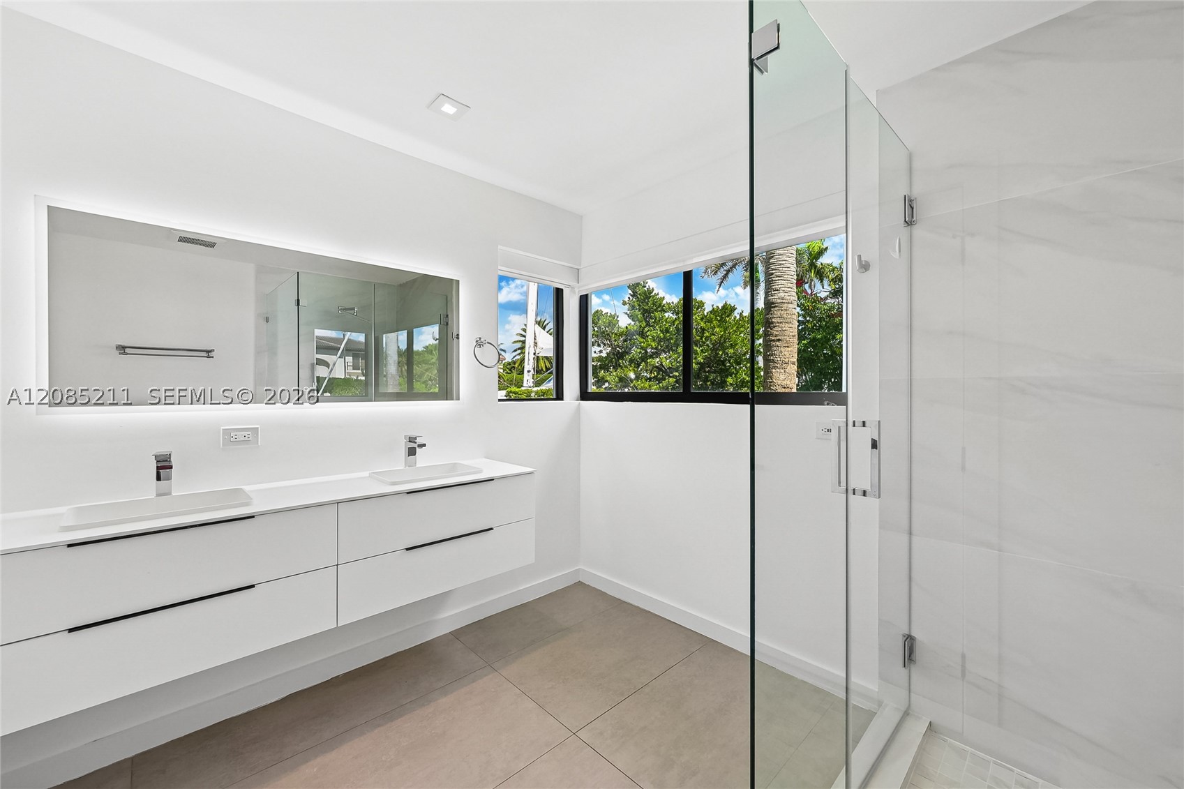 536 Hibiscus Dr #., Hallandale Beach FL 33009