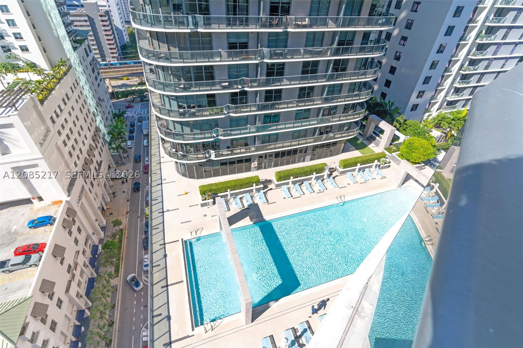 45 SW 9th St #3302, Miami FL 33130