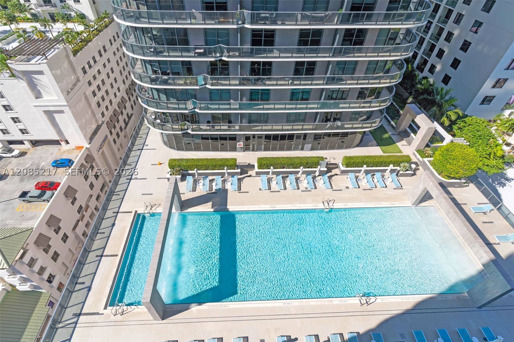45 SW 9th St #3302, Miami FL 33130