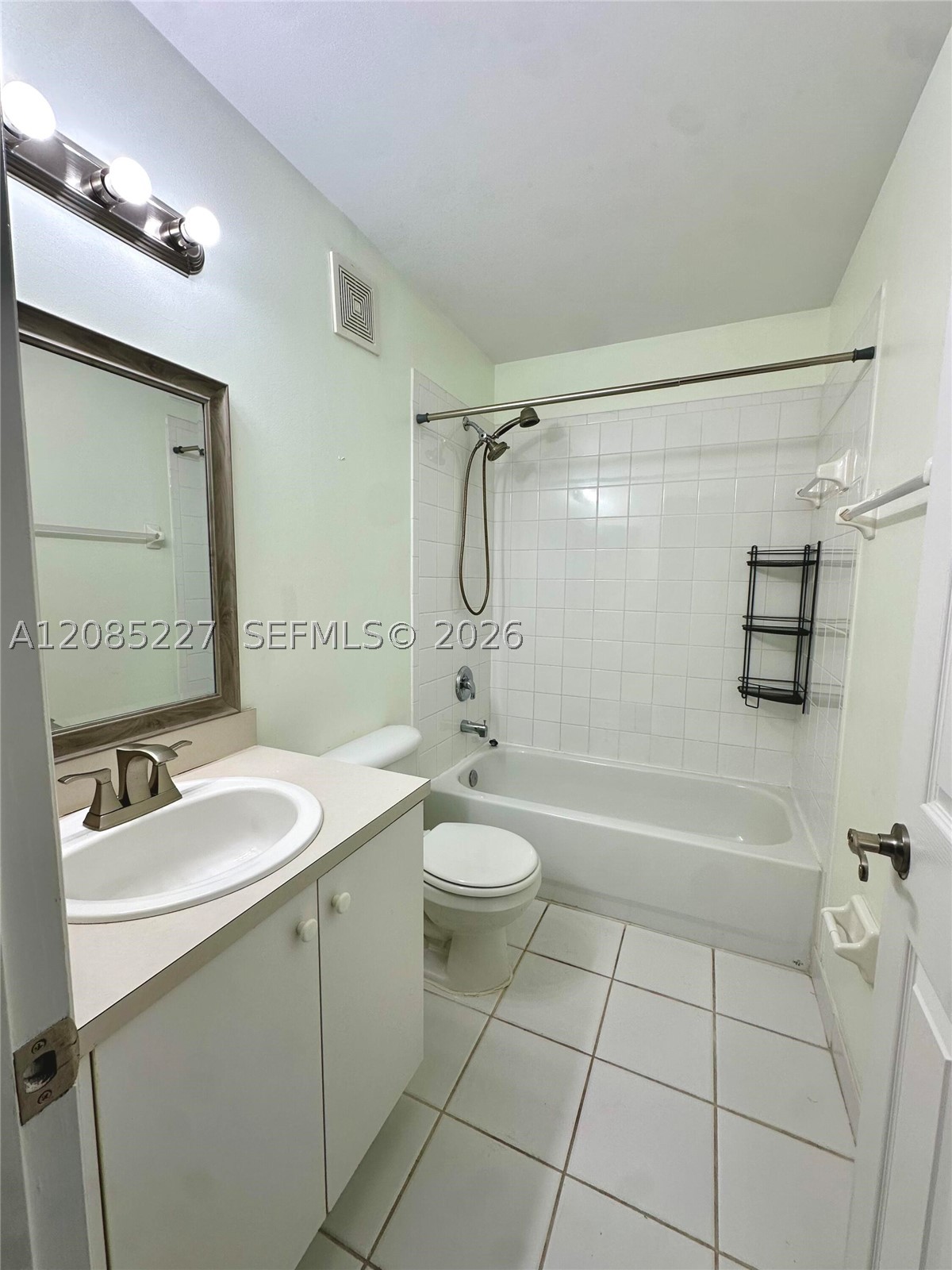 8655 N Southgate Shores Cir, Tamarac FL 33321