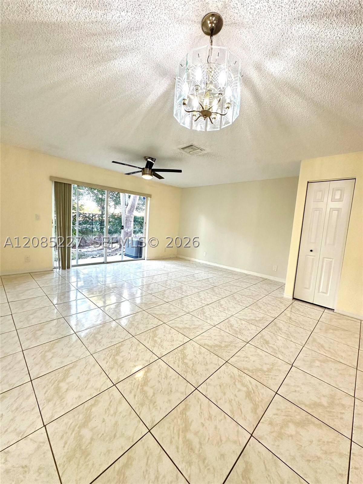 8655 N Southgate Shores Cir, Tamarac FL 33321