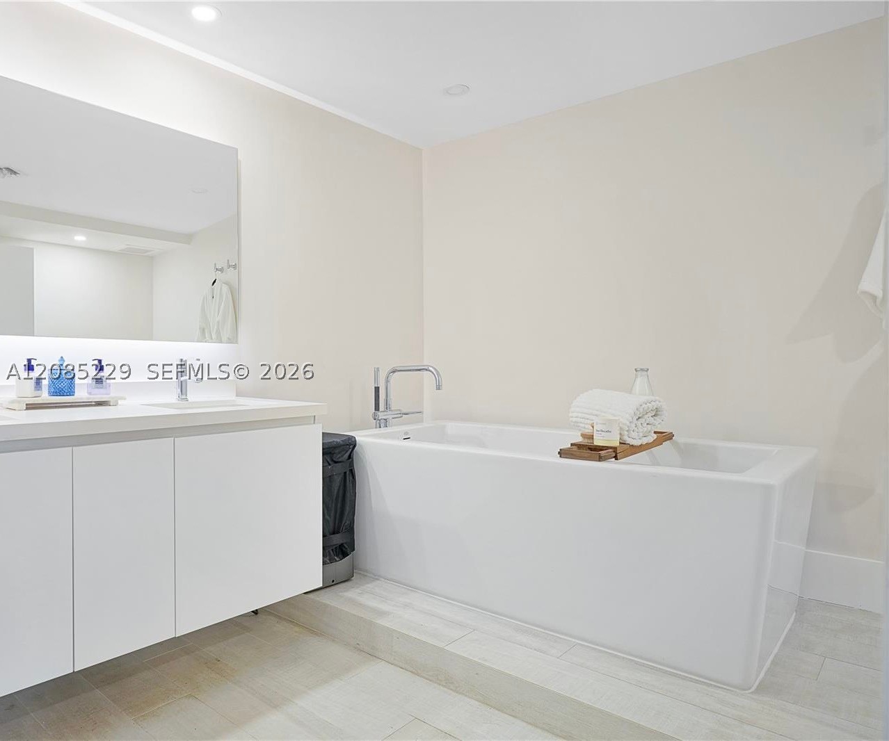 901 Brickell Key Blvd #608, Miami FL 33131