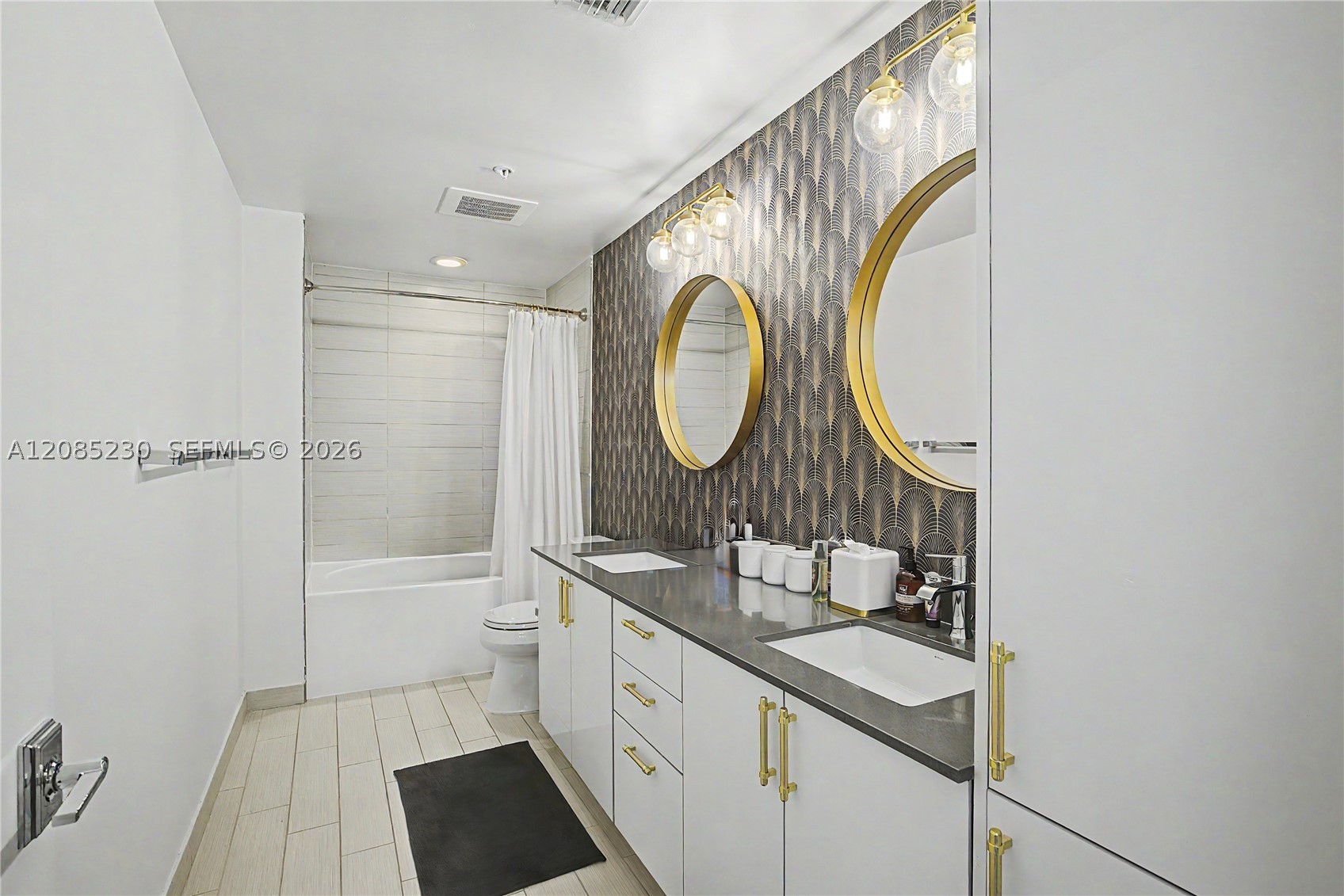 999 SW 1st Ave #2407, Miami FL 33130