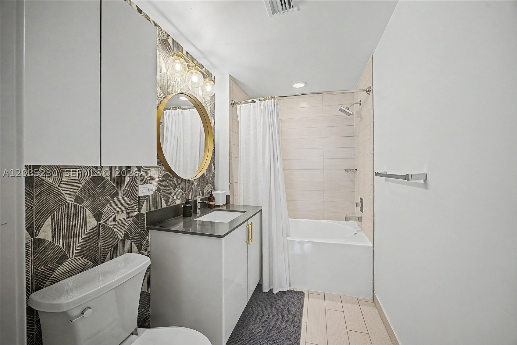 999 SW 1st Ave #2407, Miami FL 33130