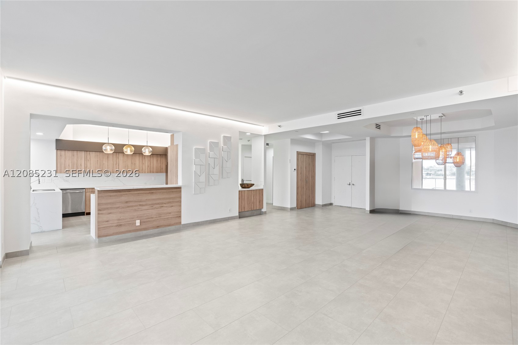 3801 NE 207th St #TH6, Aventura FL 33180