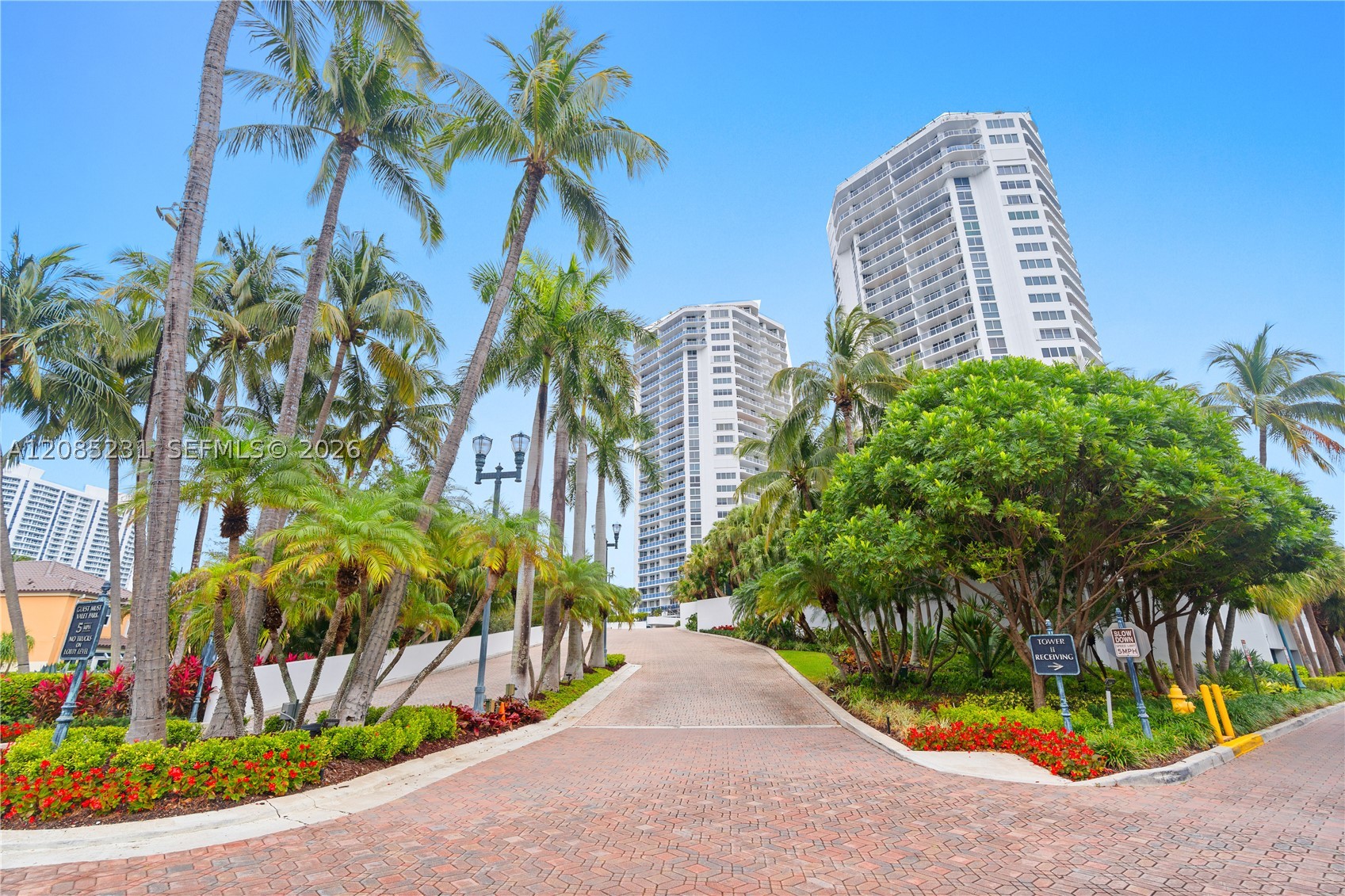 3801 NE 207th St #TH6, Aventura FL 33180