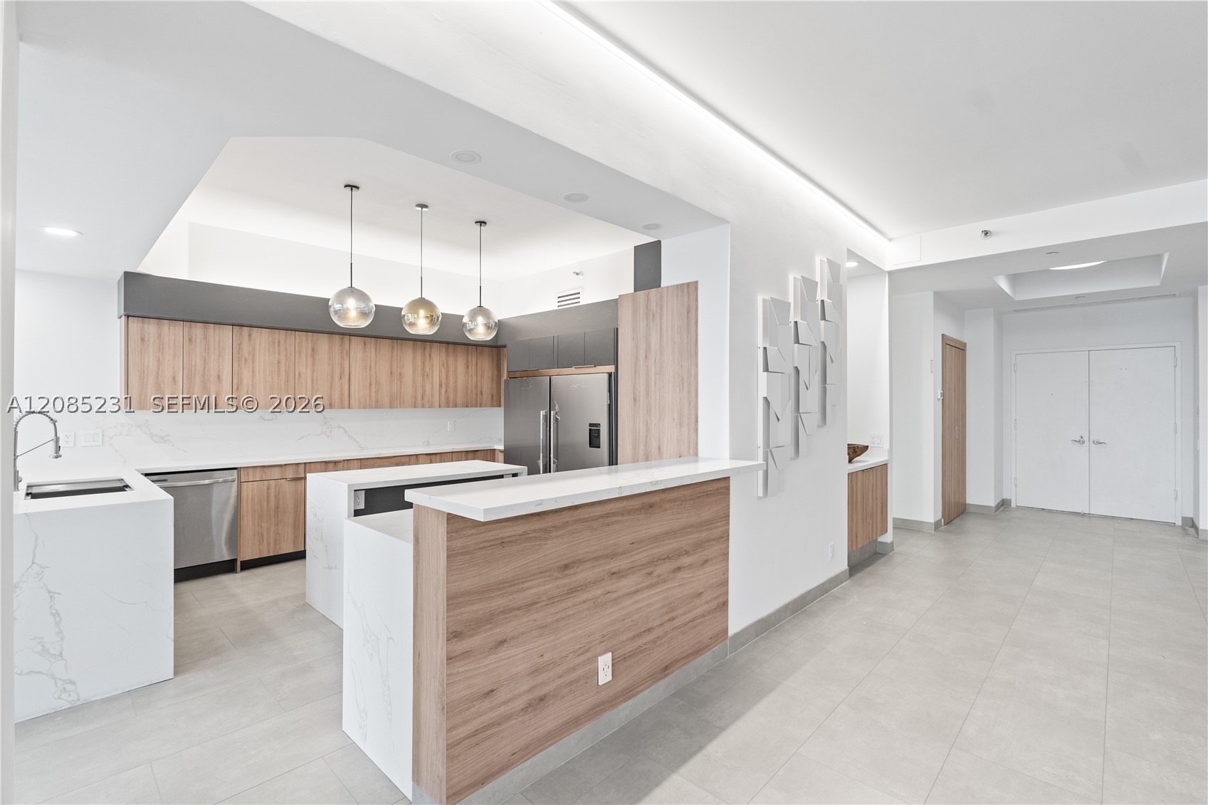 3801 NE 207th St #TH6, Aventura FL 33180
