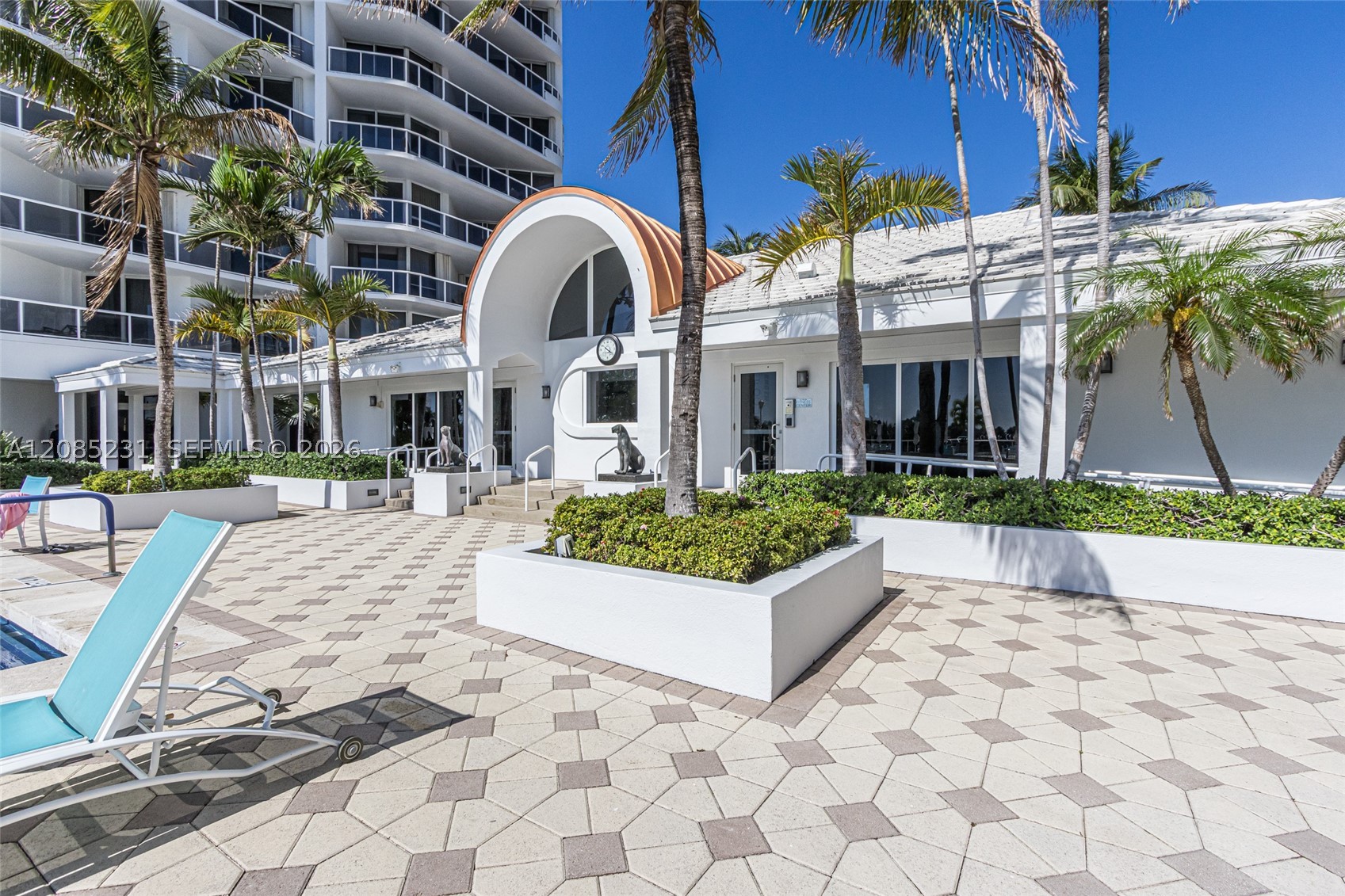 3801 NE 207th St #TH6, Aventura FL 33180