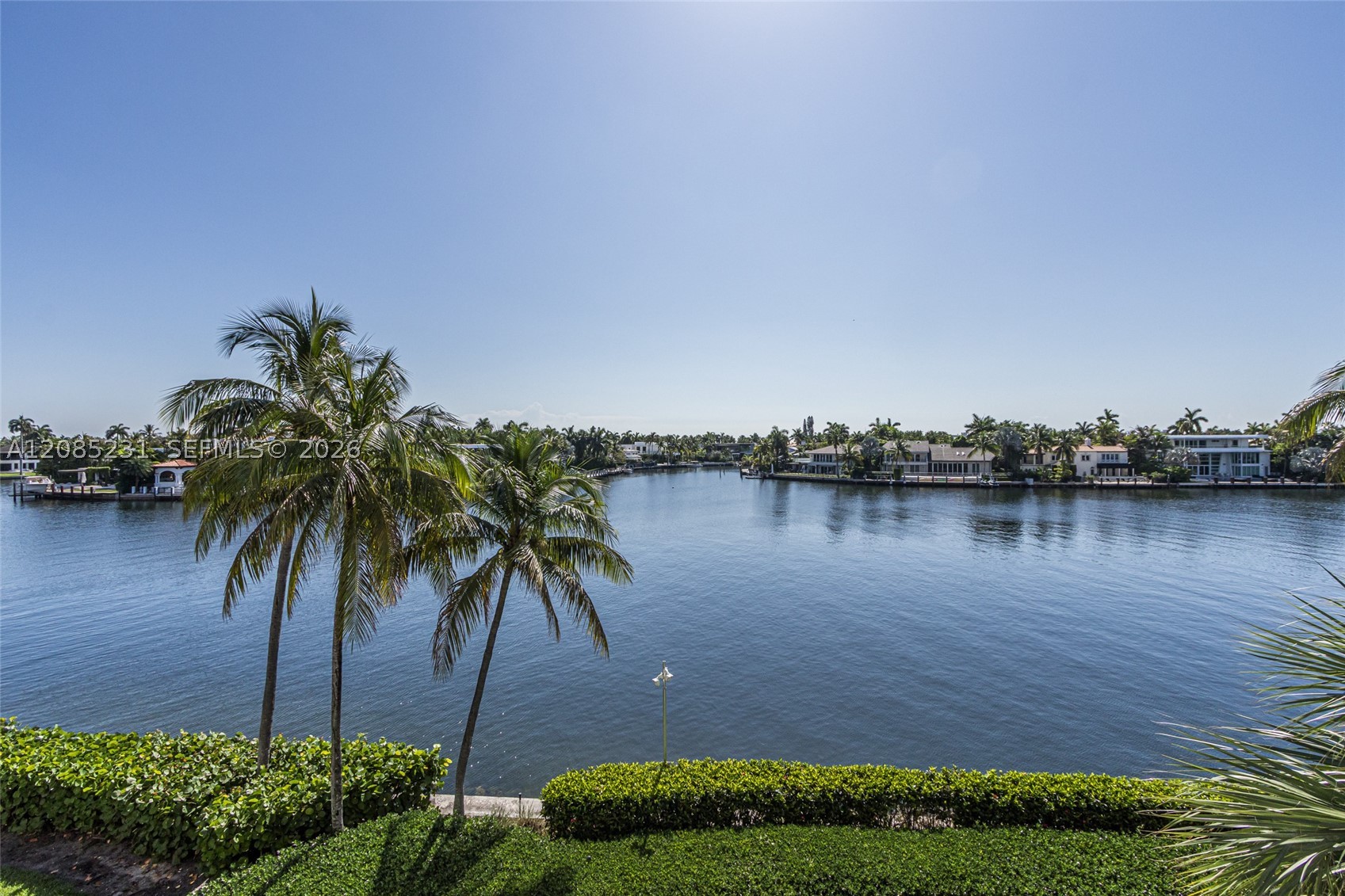3801 NE 207th St #TH6, Aventura FL 33180