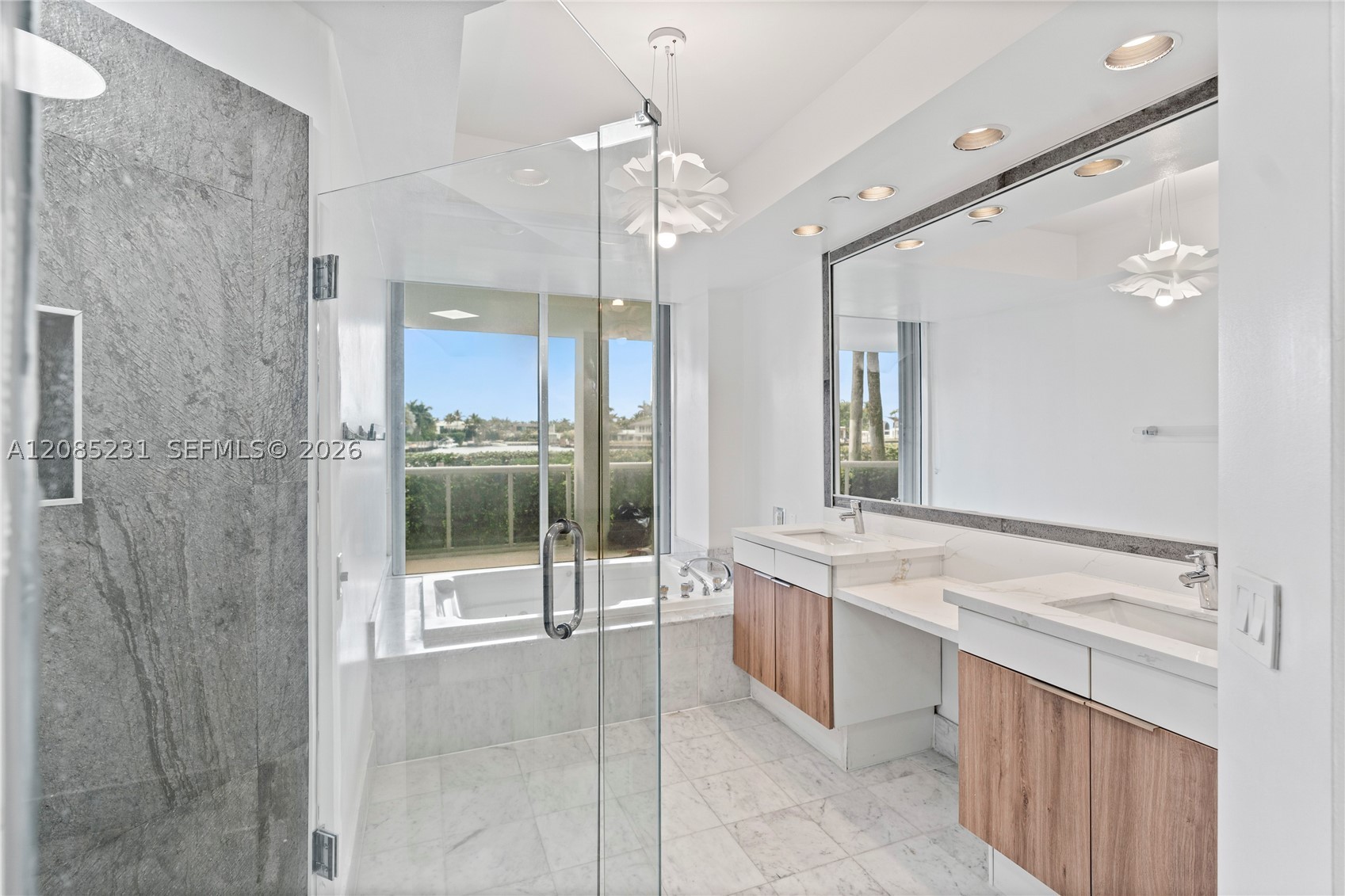 3801 NE 207th St #TH6, Aventura FL 33180