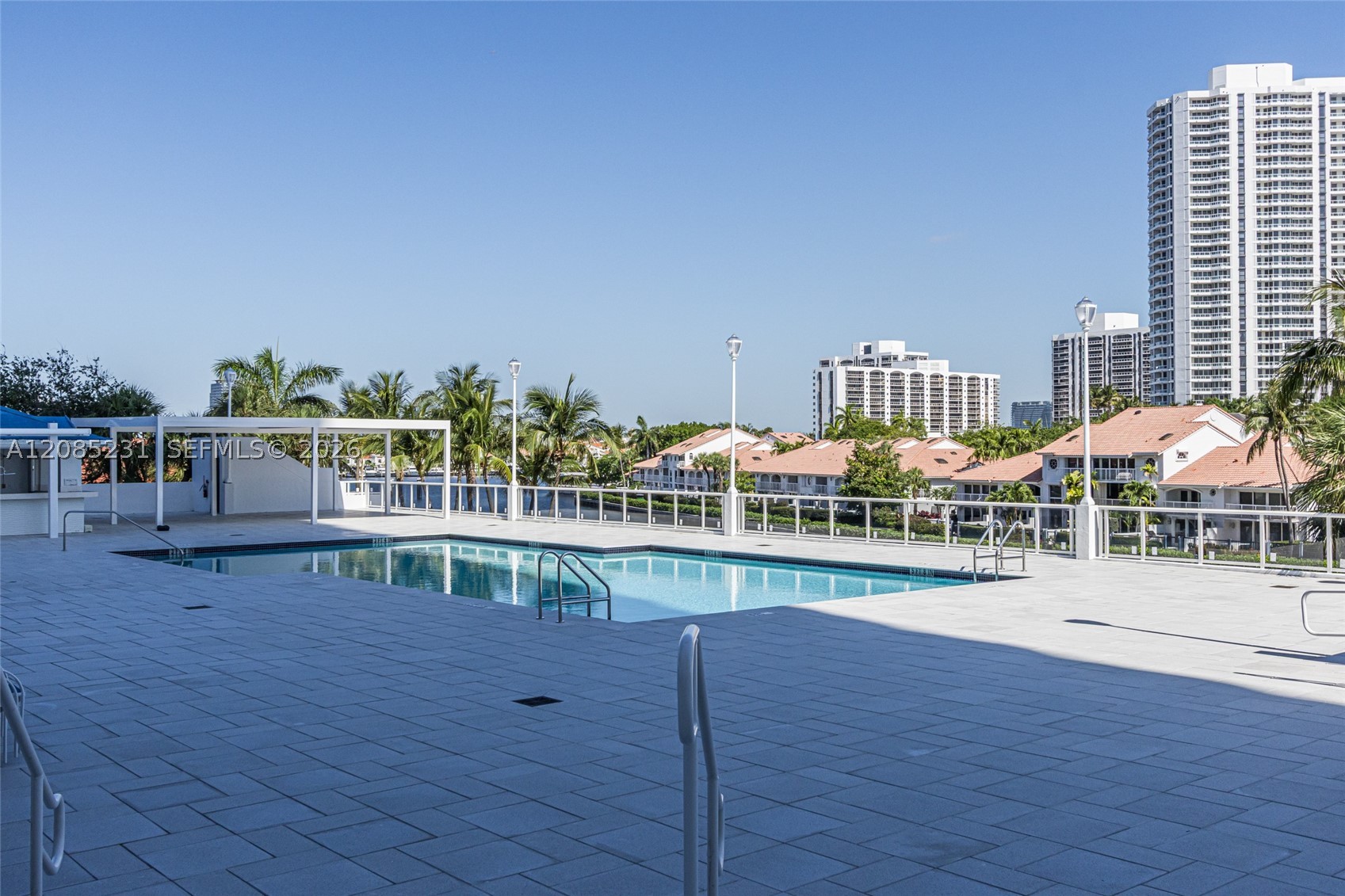 3801 NE 207th St #TH6, Aventura FL 33180