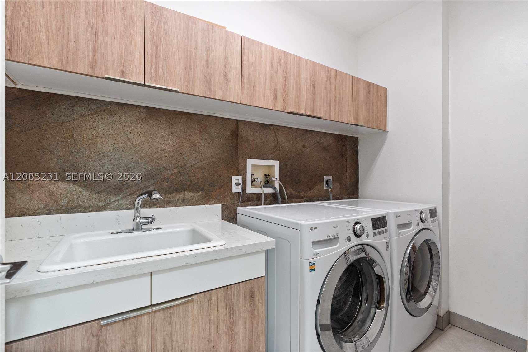 3801 NE 207th St #TH6, Aventura FL 33180