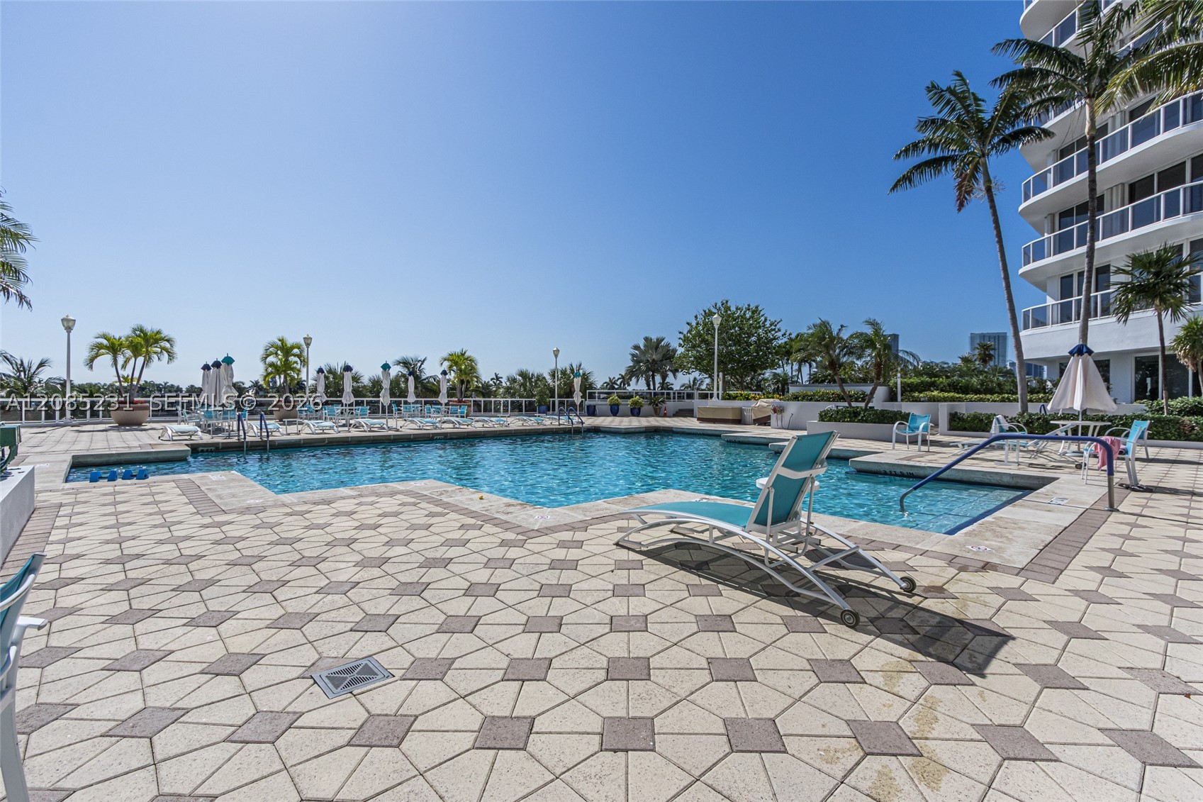 3801 NE 207th St #TH6, Aventura FL 33180
