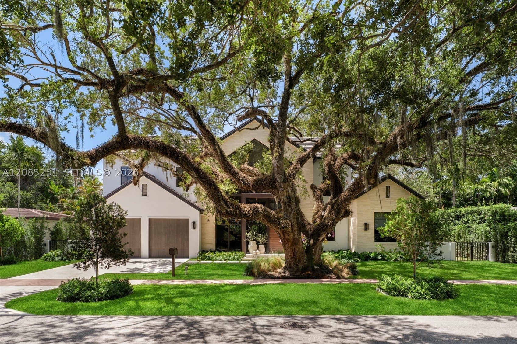 418 Castania Ave, Coral Gables FL 33146