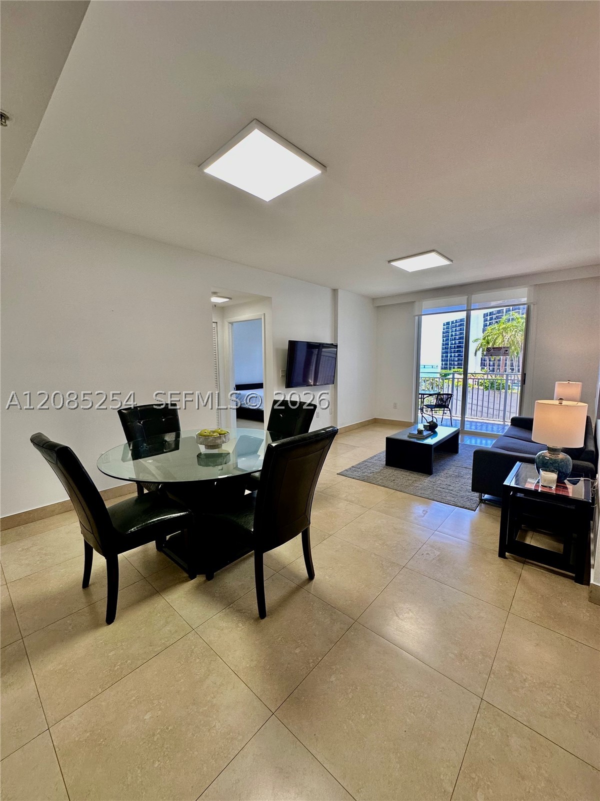 185 SE 14th Ter #904, Miami FL 33131