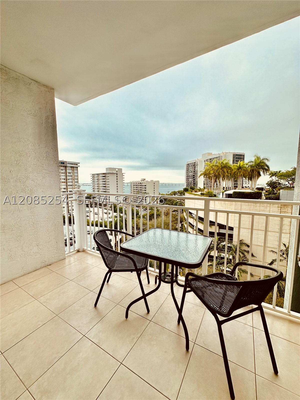 185 SE 14th Ter #904, Miami FL 33131