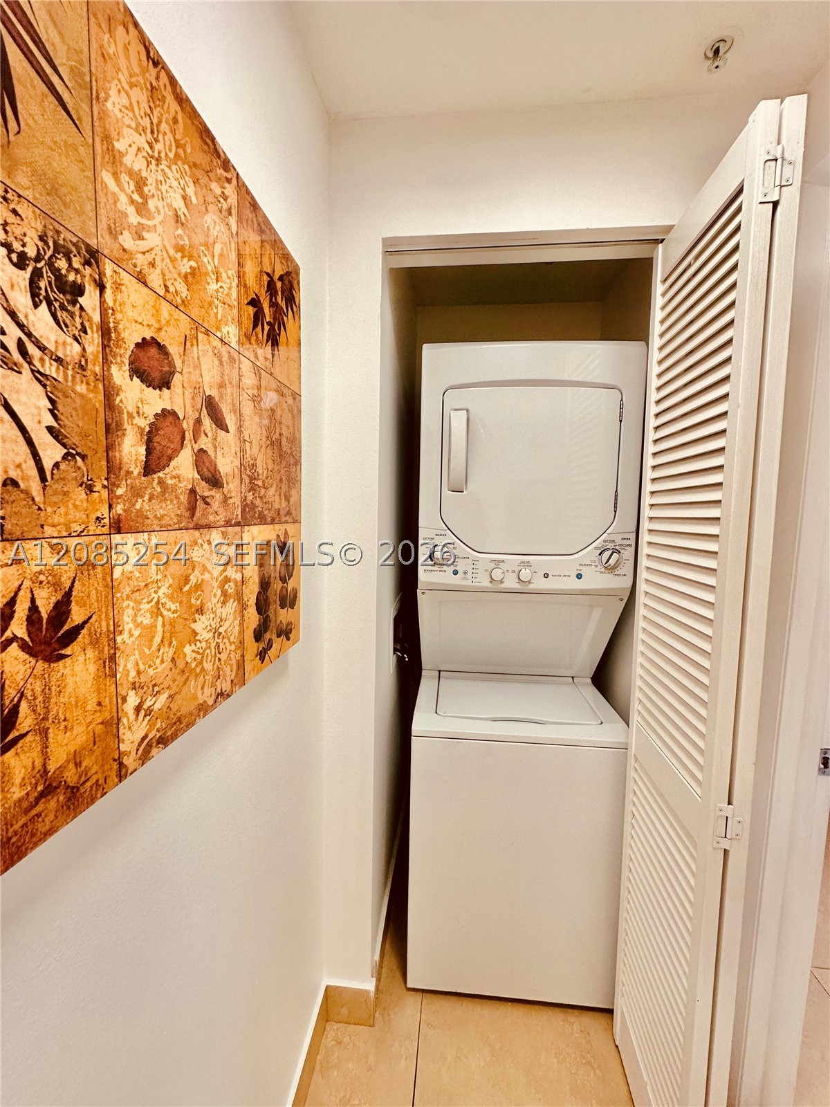 185 SE 14th Ter #904, Miami FL 33131