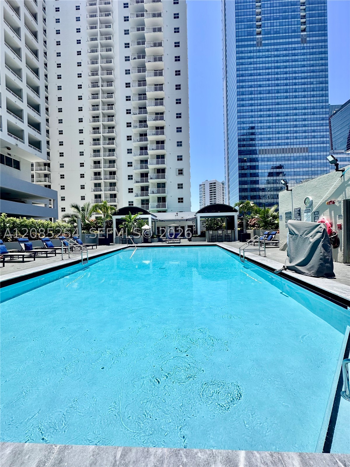 185 SE 14th Ter #904, Miami FL 33131