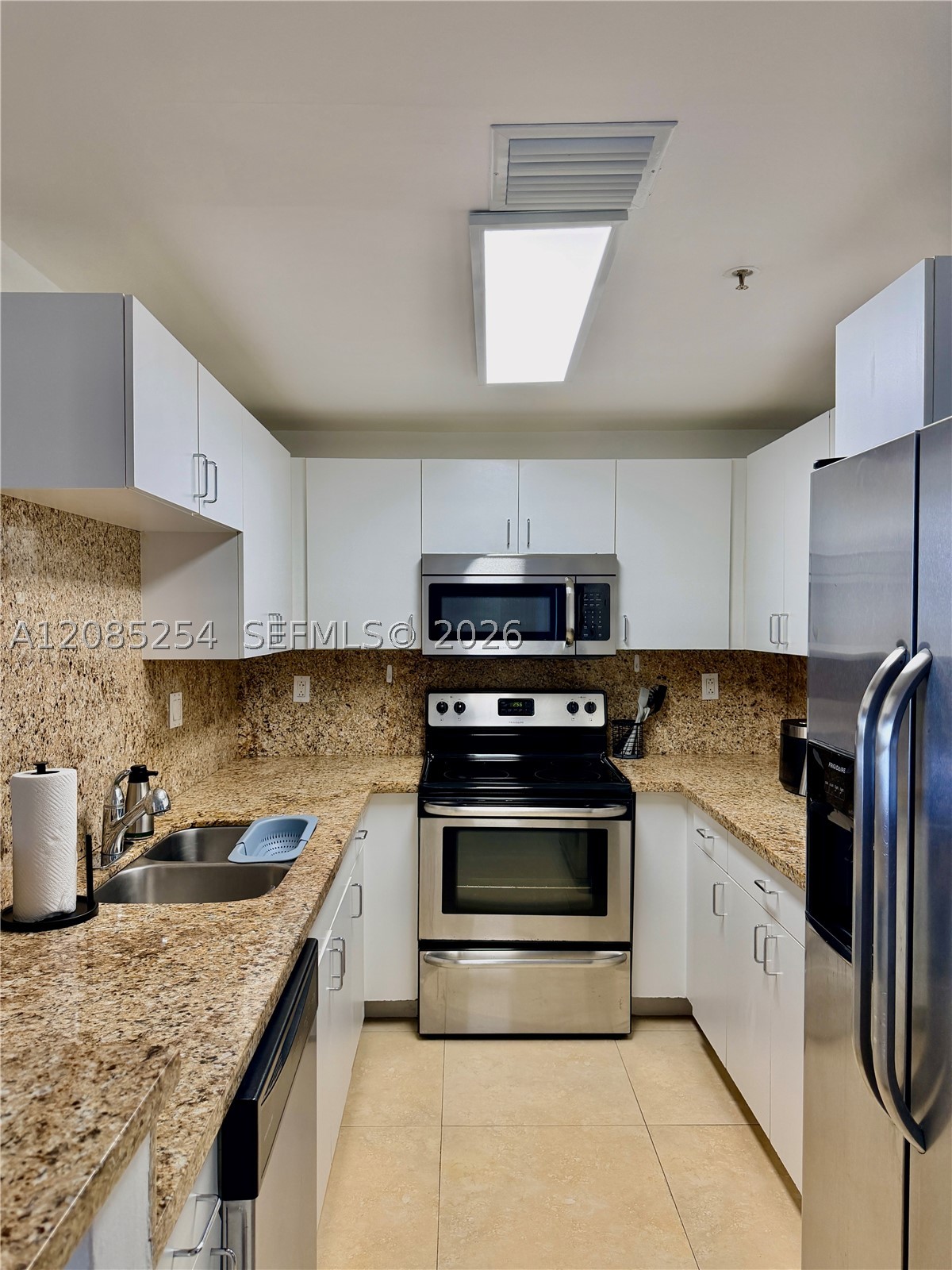 185 SE 14th Ter #904, Miami FL 33131