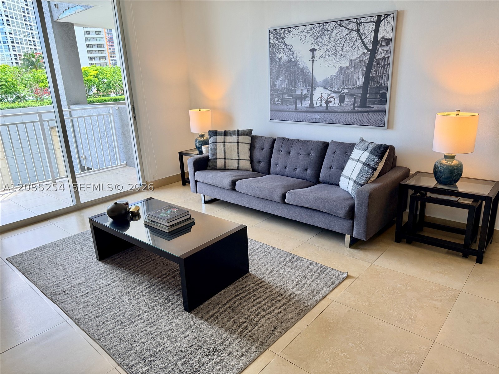 185 SE 14th Ter #904, Miami FL 33131