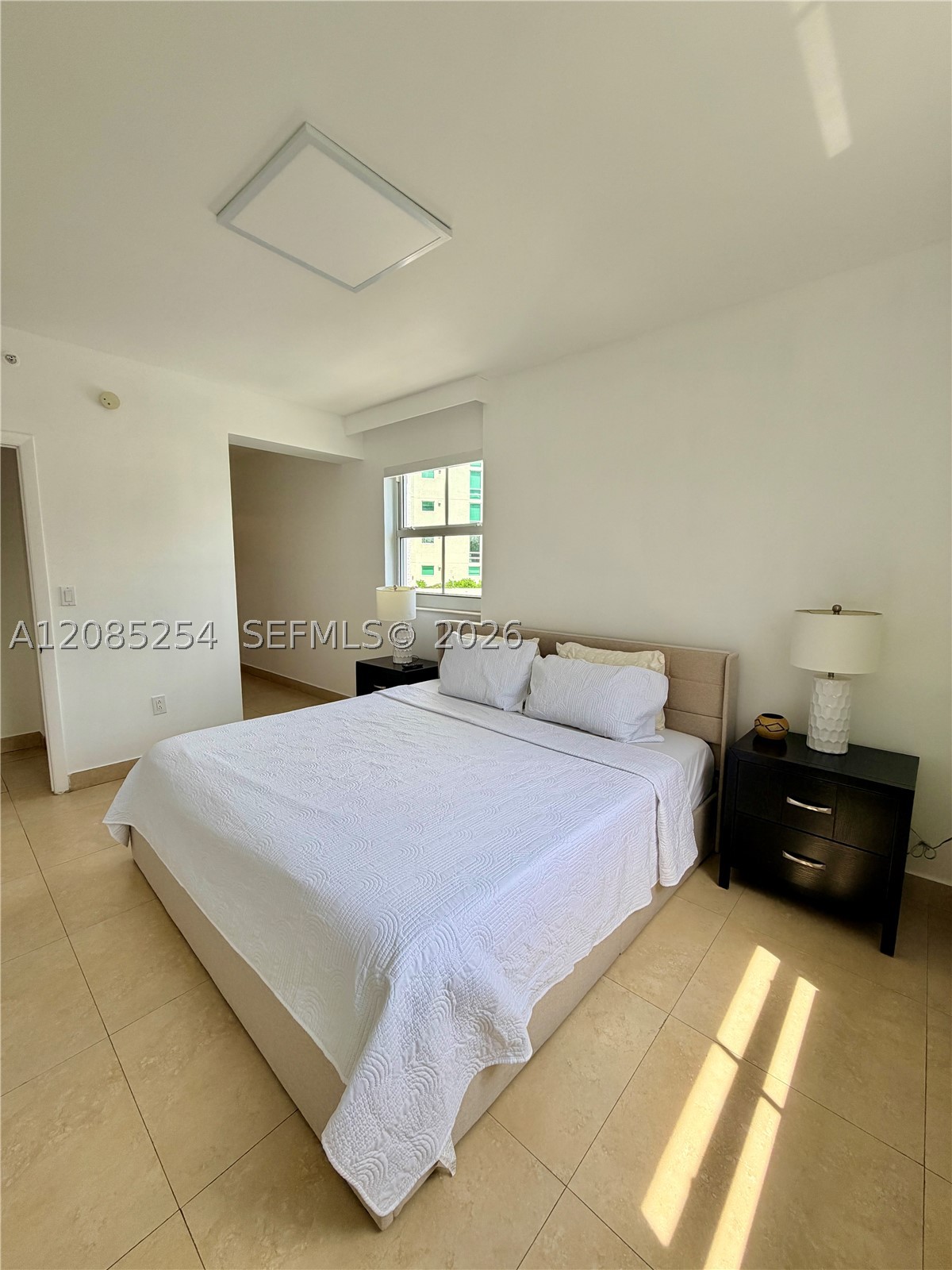 185 SE 14th Ter #904, Miami FL 33131