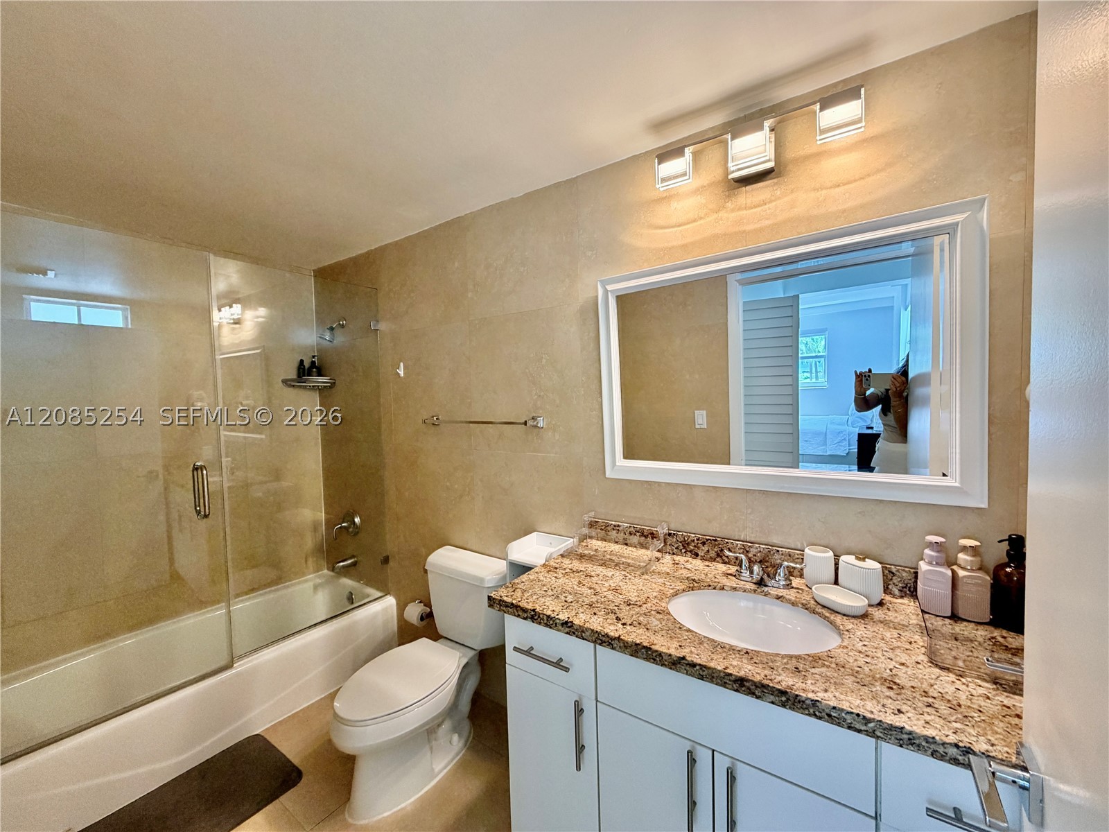 185 SE 14th Ter #904, Miami FL 33131
