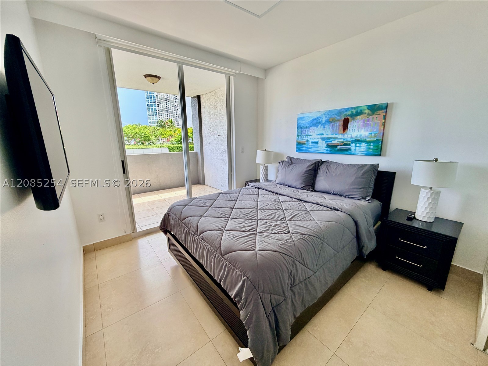 185 SE 14th Ter #904, Miami FL 33131