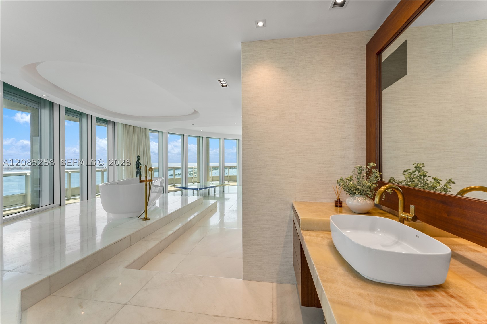 1643 Brickell Ave #PH4901, Miami FL 33129