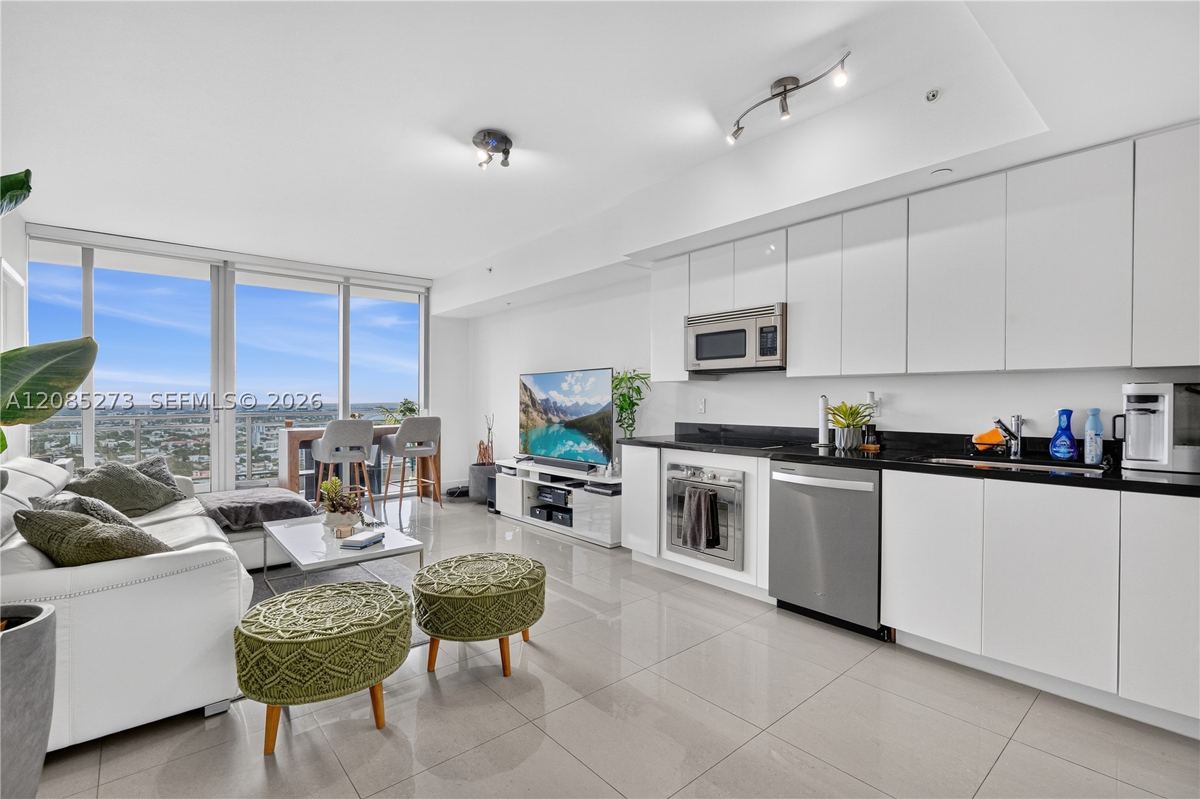 92 SW 3rd St #4407, Miami FL 33130
