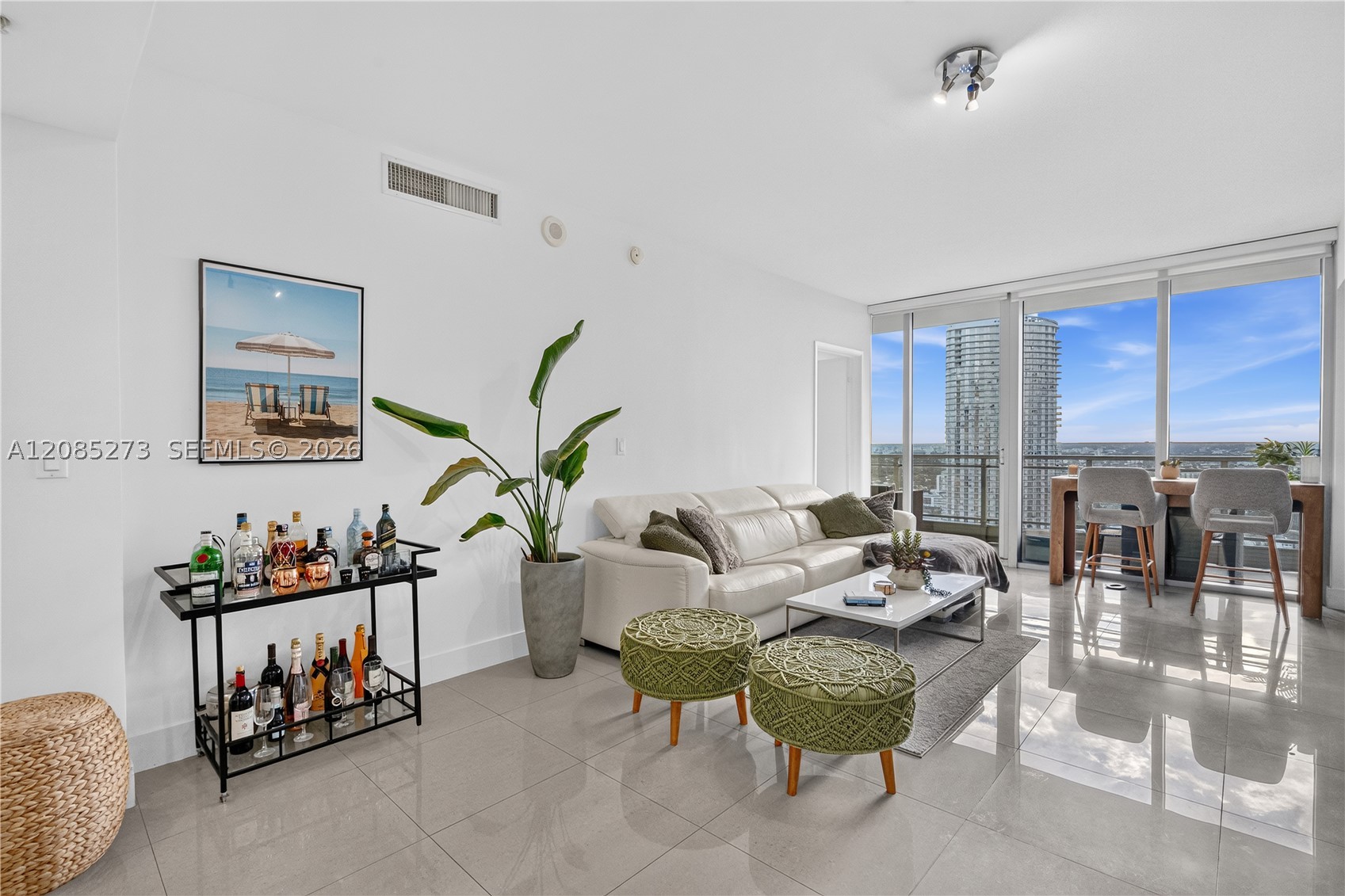 92 SW 3rd St #4407, Miami FL 33130