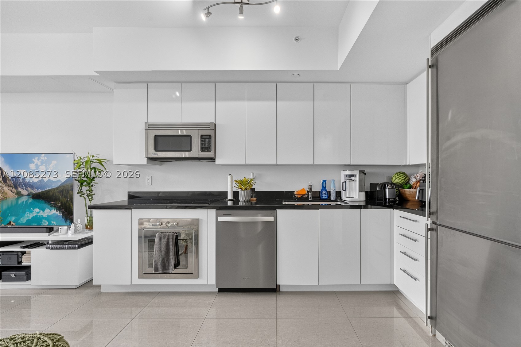 92 SW 3rd St #4407, Miami FL 33130
