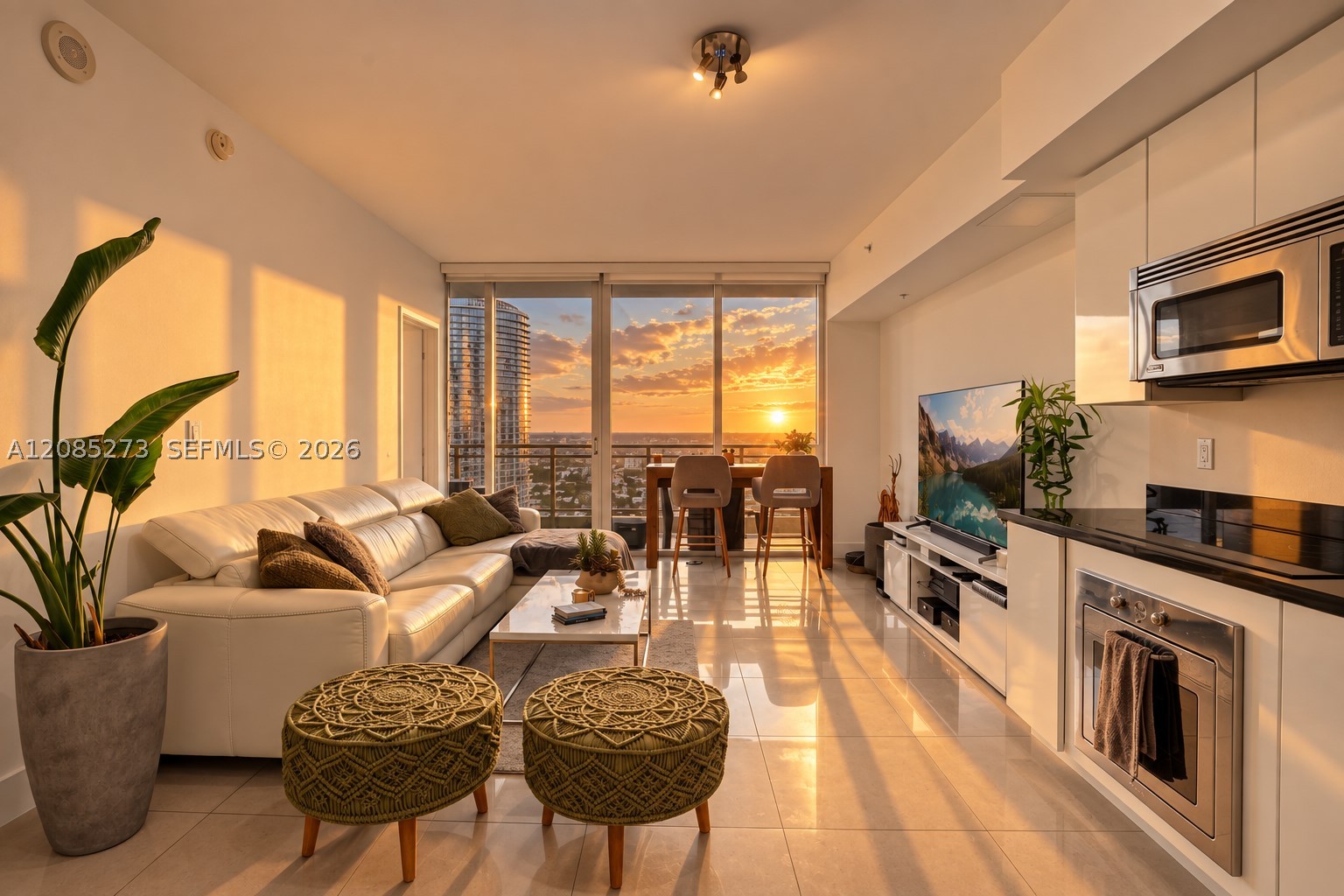 92 SW 3rd St #4407, Miami FL 33130