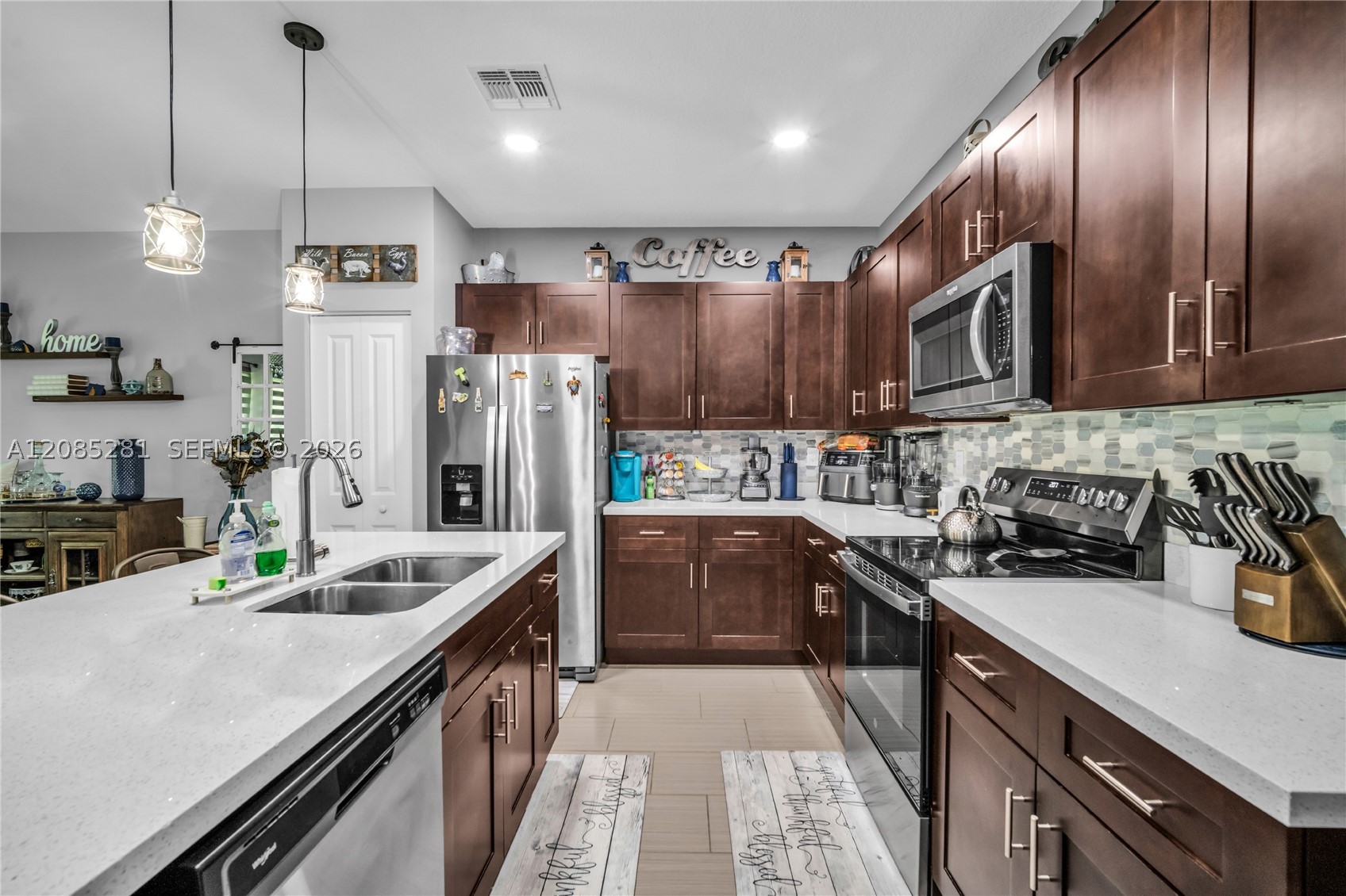5104 NW 47th St, Tamarac FL 33319