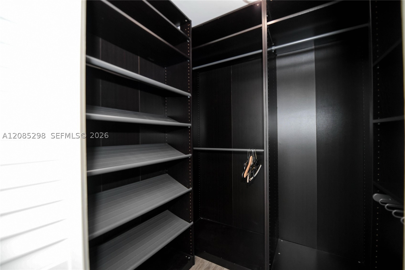 8305 Crespi Blvd #4D, Miami Beach FL 33141