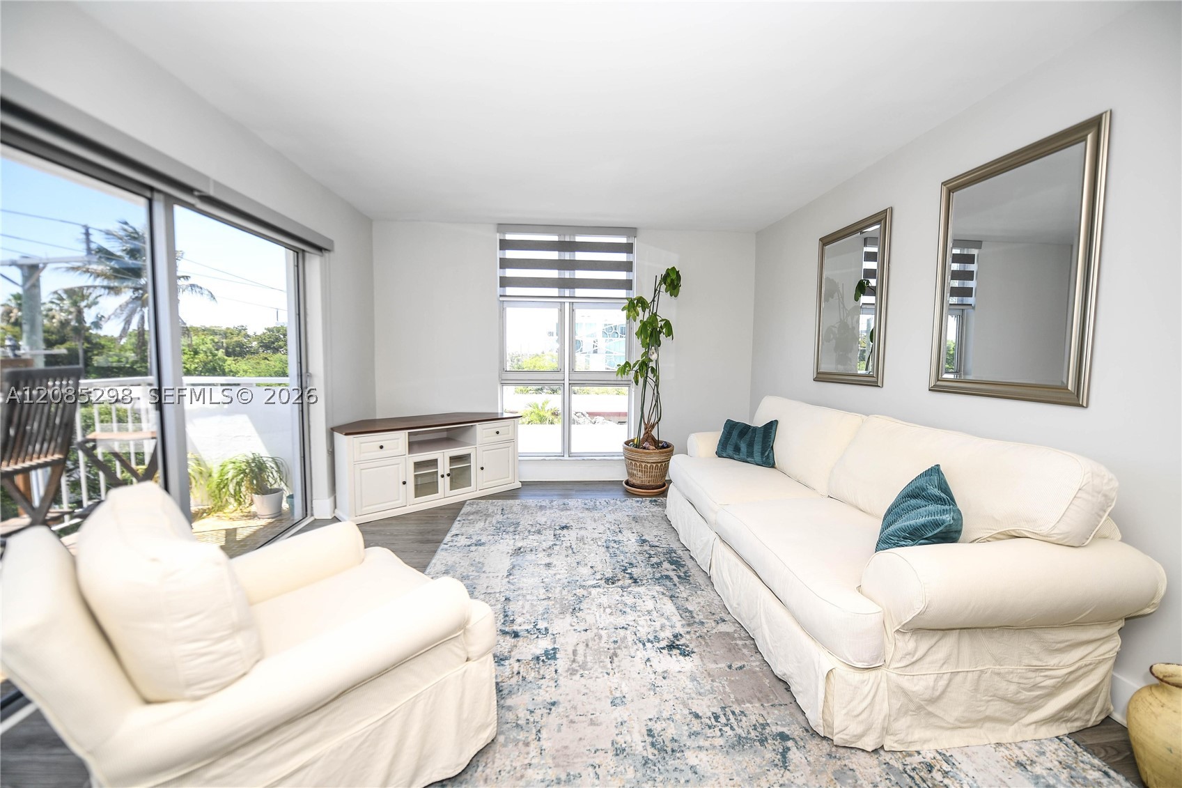 8305 Crespi Blvd #4D, Miami Beach FL 33141