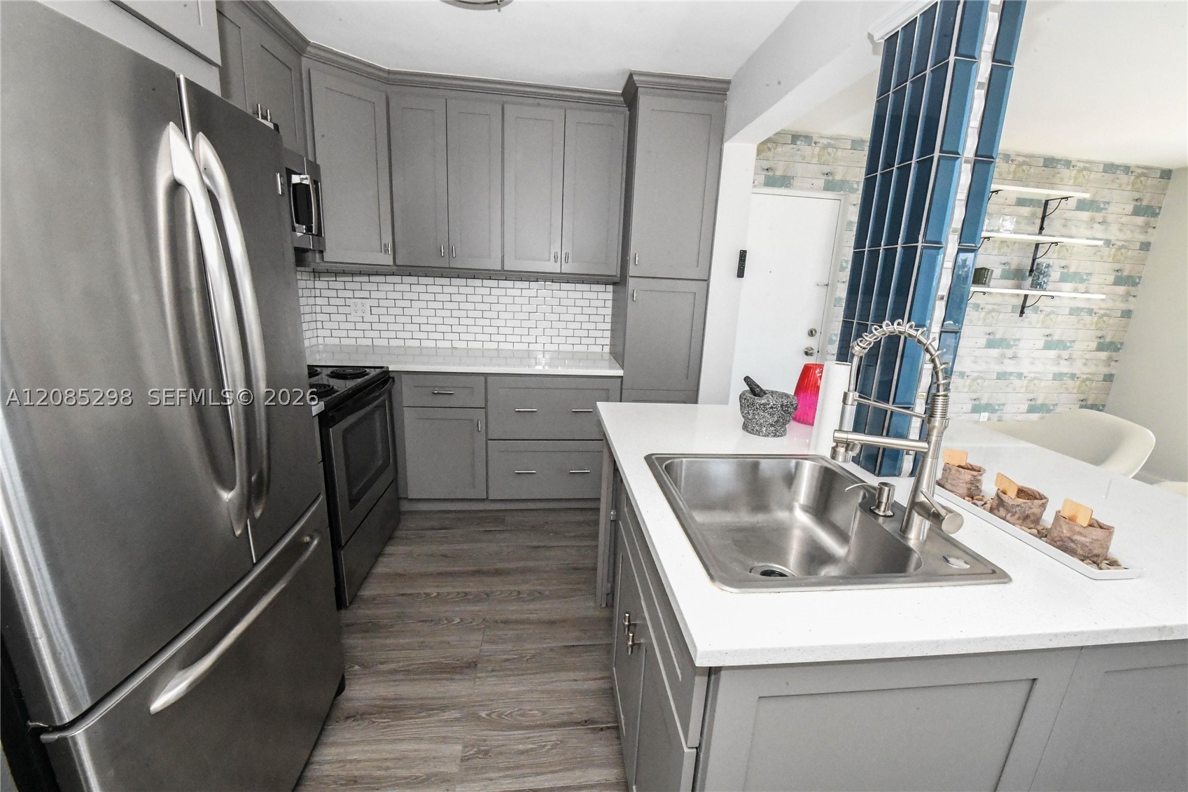 8305 Crespi Blvd #4D, Miami Beach FL 33141
