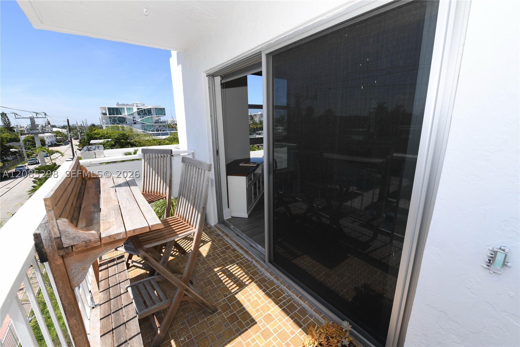 8305 Crespi Blvd #4D, Miami Beach FL 33141