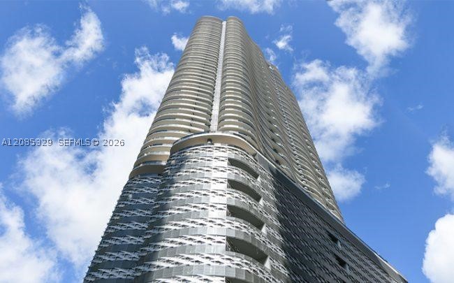 1000 Brickell Plaza #2106, Miami FL 33131