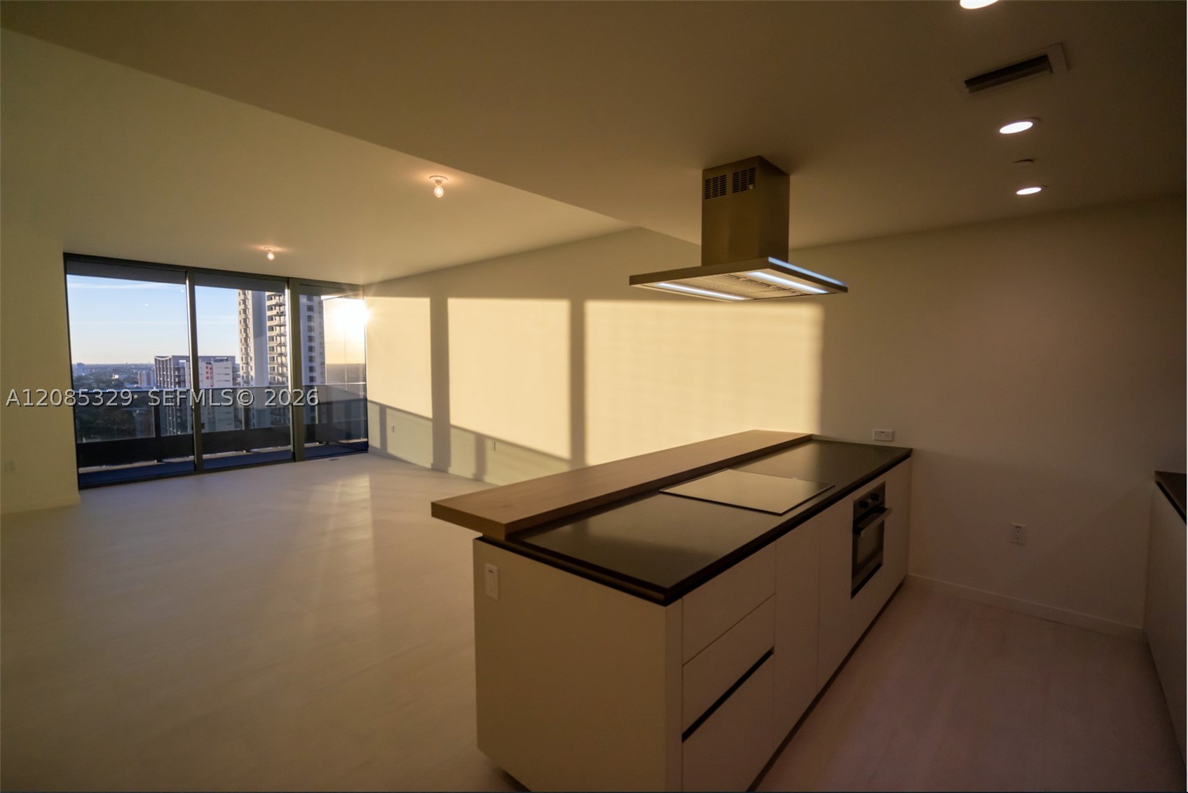 1000 Brickell Plaza #2106, Miami FL 33131