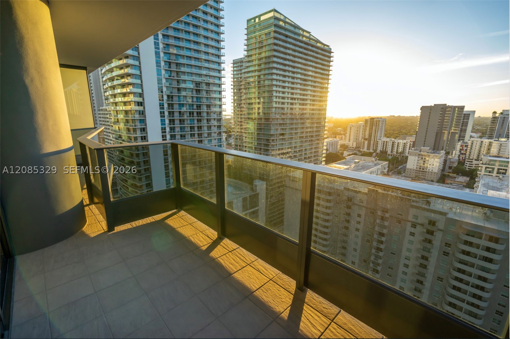 1000 Brickell Plaza #2106, Miami FL 33131