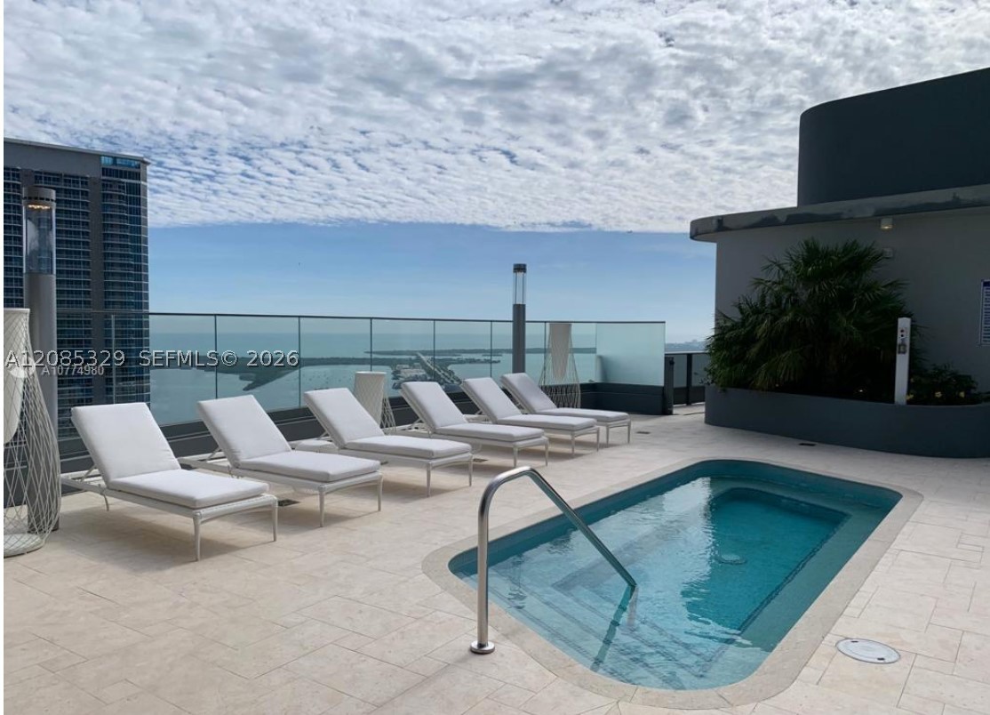 1000 Brickell Plaza #2106, Miami FL 33131
