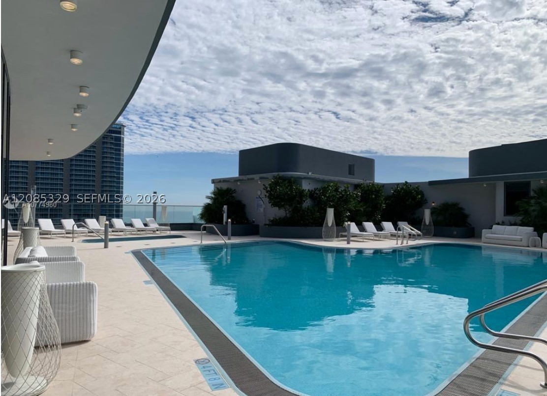 1000 Brickell Plaza #2106, Miami FL 33131