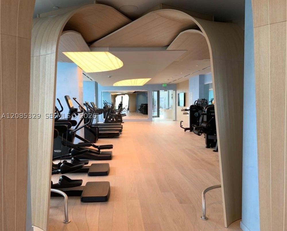 1000 Brickell Plaza #2106, Miami FL 33131
